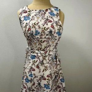 NWOT Cut Out Tie White Above Knee Zipper Floral Sleeveless Size 12 Large Dress